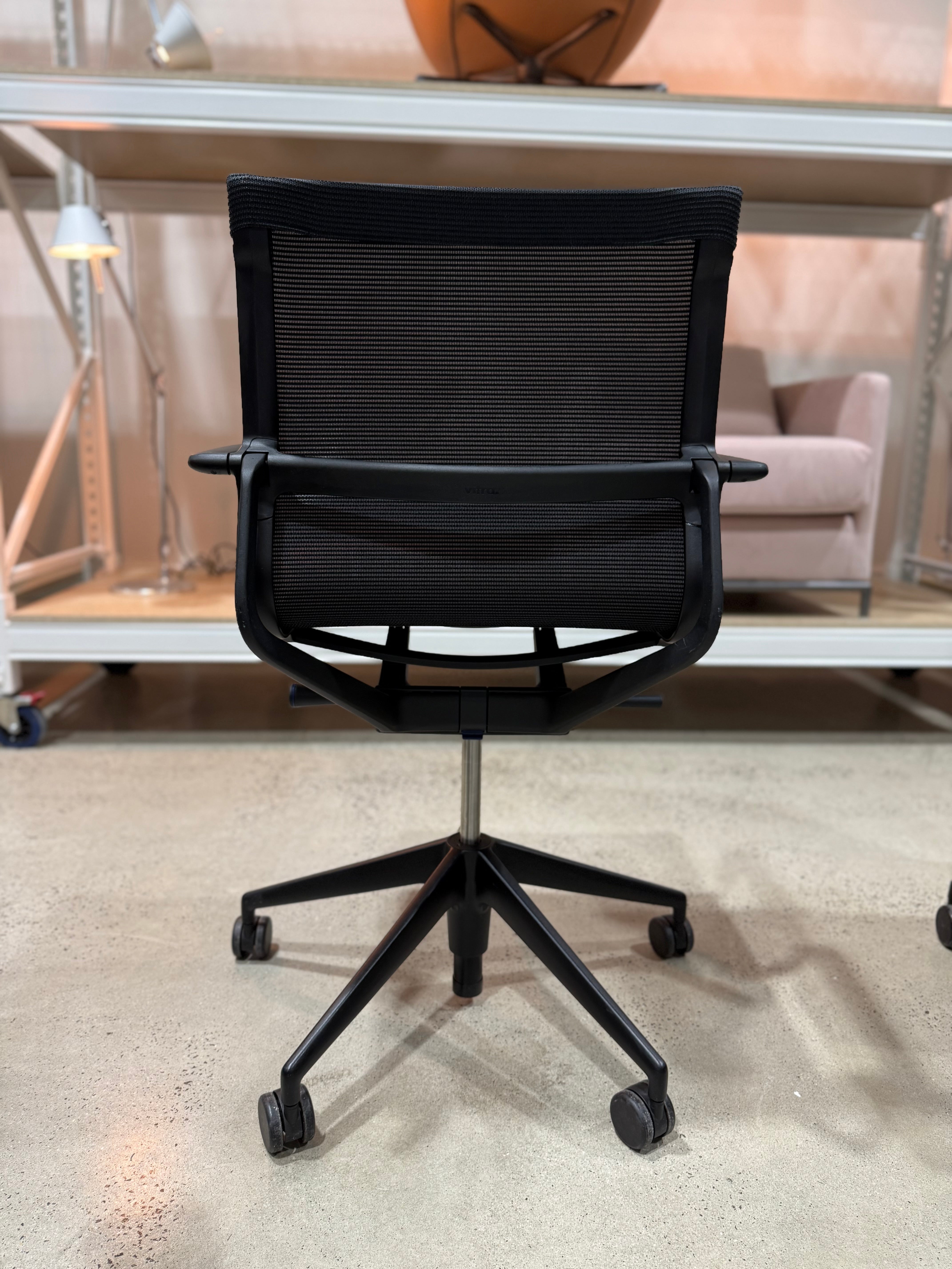 VITRA PHYSIX ERGONOMIC DESIGNER CHAIR VERIFIED AUTHENTIC BY ALBERTO MEDA MADE IN GERMANY - The Chair Co.