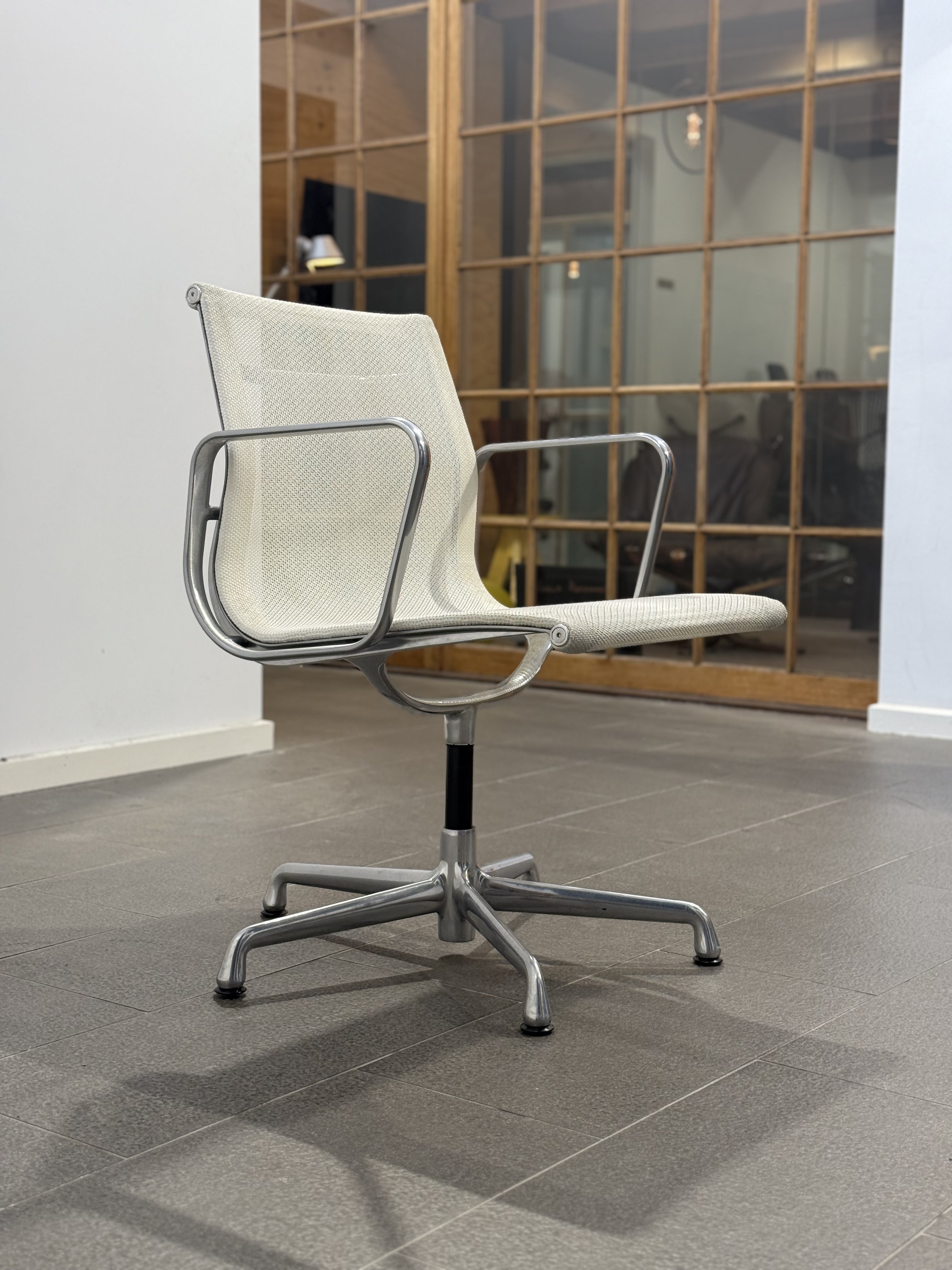 Original EAMES Aluminium Group Management Chairs by Herman Miller USA - The Chair Co.