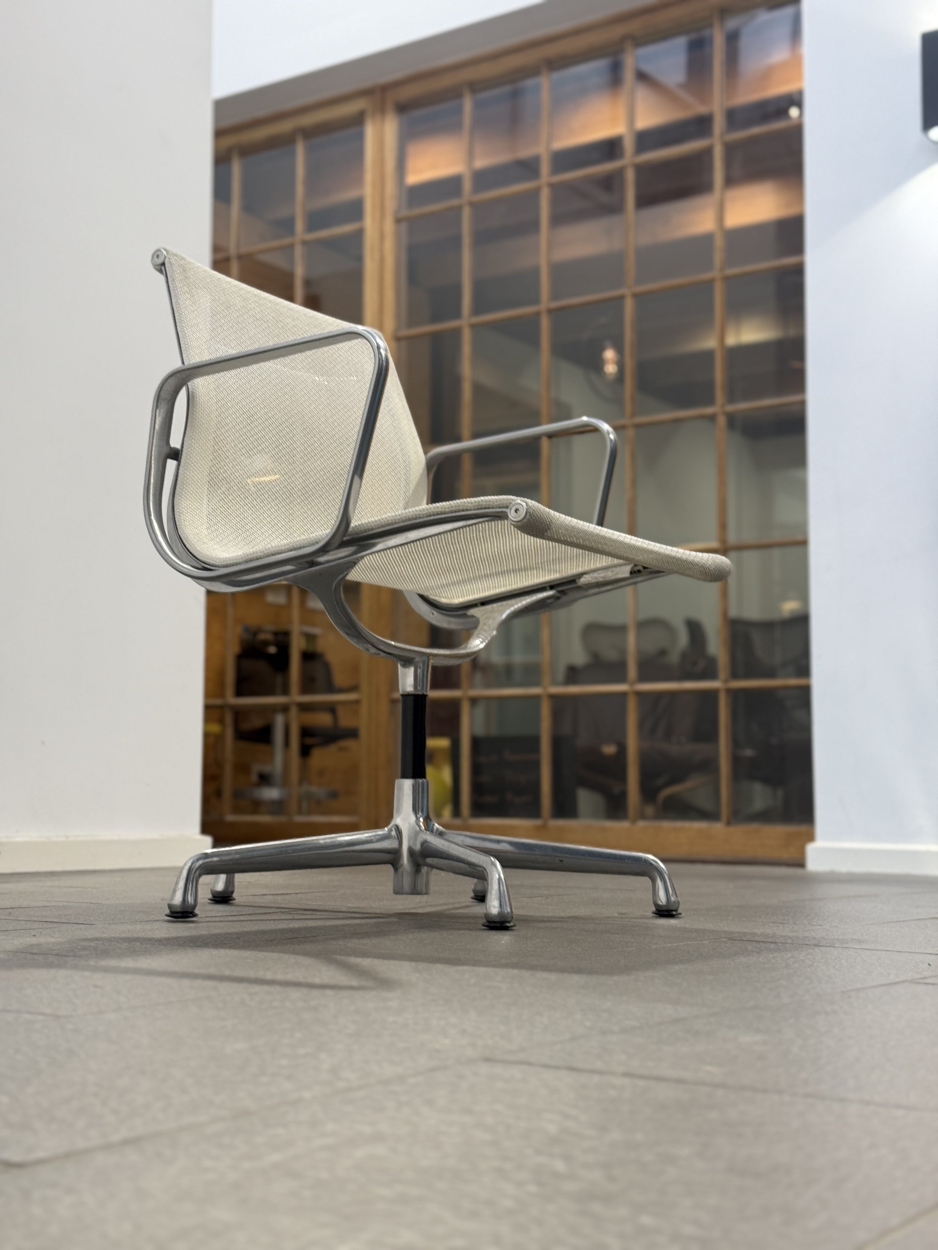 Original EAMES Aluminium Group Management Chairs by Herman Miller USA - The Chair Co.