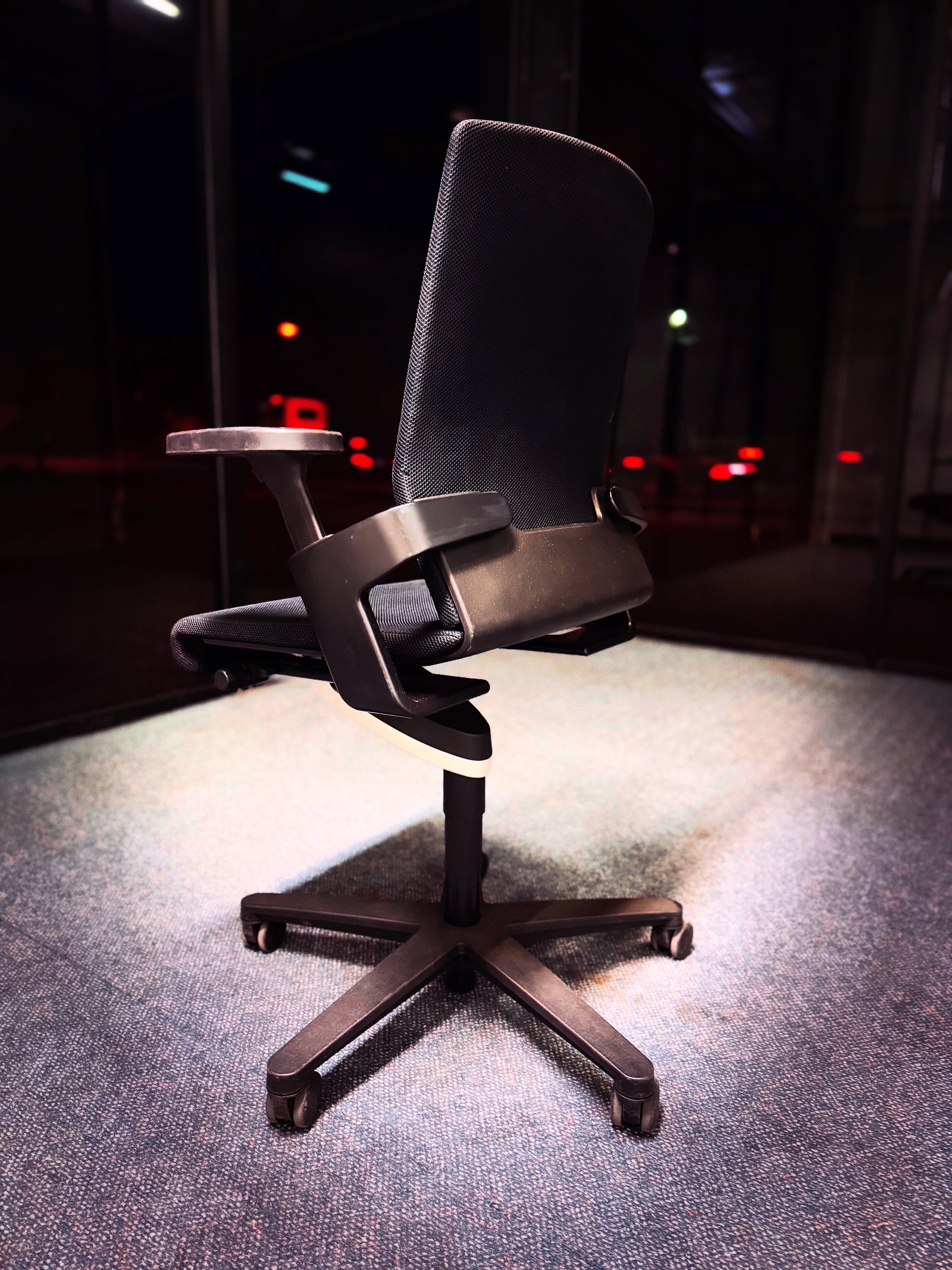 Wilkhahn ON Chair Premium Executive Ergonomic Made in Germany Preowned  Corporate A Grade Sustainable Sustainability Environmentally responsible executive management chair advanced ergonomics lumber support Herman miller Aeron Mirra leap gesture Zody fern Eames Vitra Scandinavian Chairhub Melbourne Sydney Australia Office Fitout meeting conference Executive  Director Gaming Laptop computer Games iphone ipad