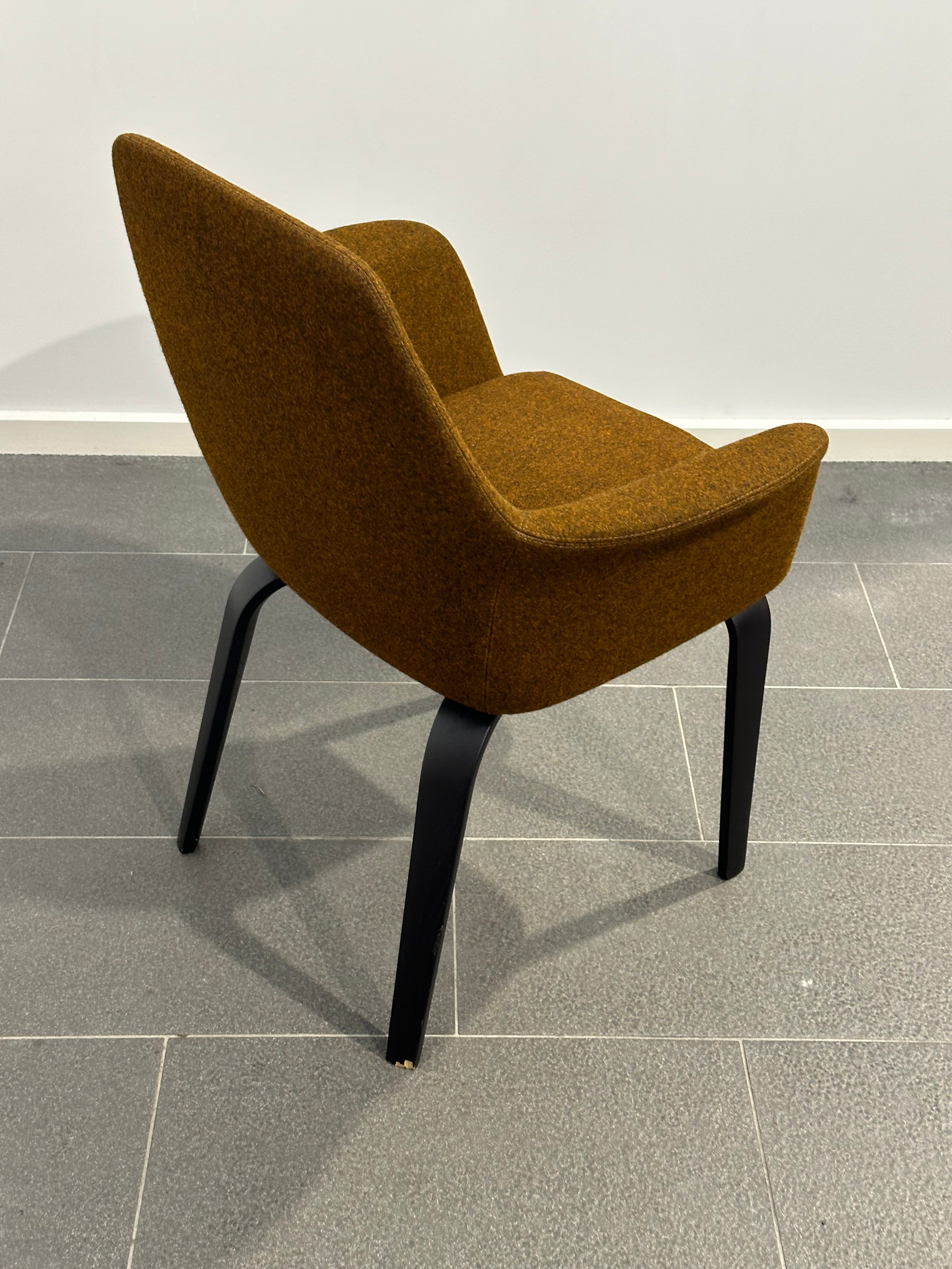 Minotti York Chairs by Rodolfo Dordoni w Original Kvadrat Danish Wool Upholstry