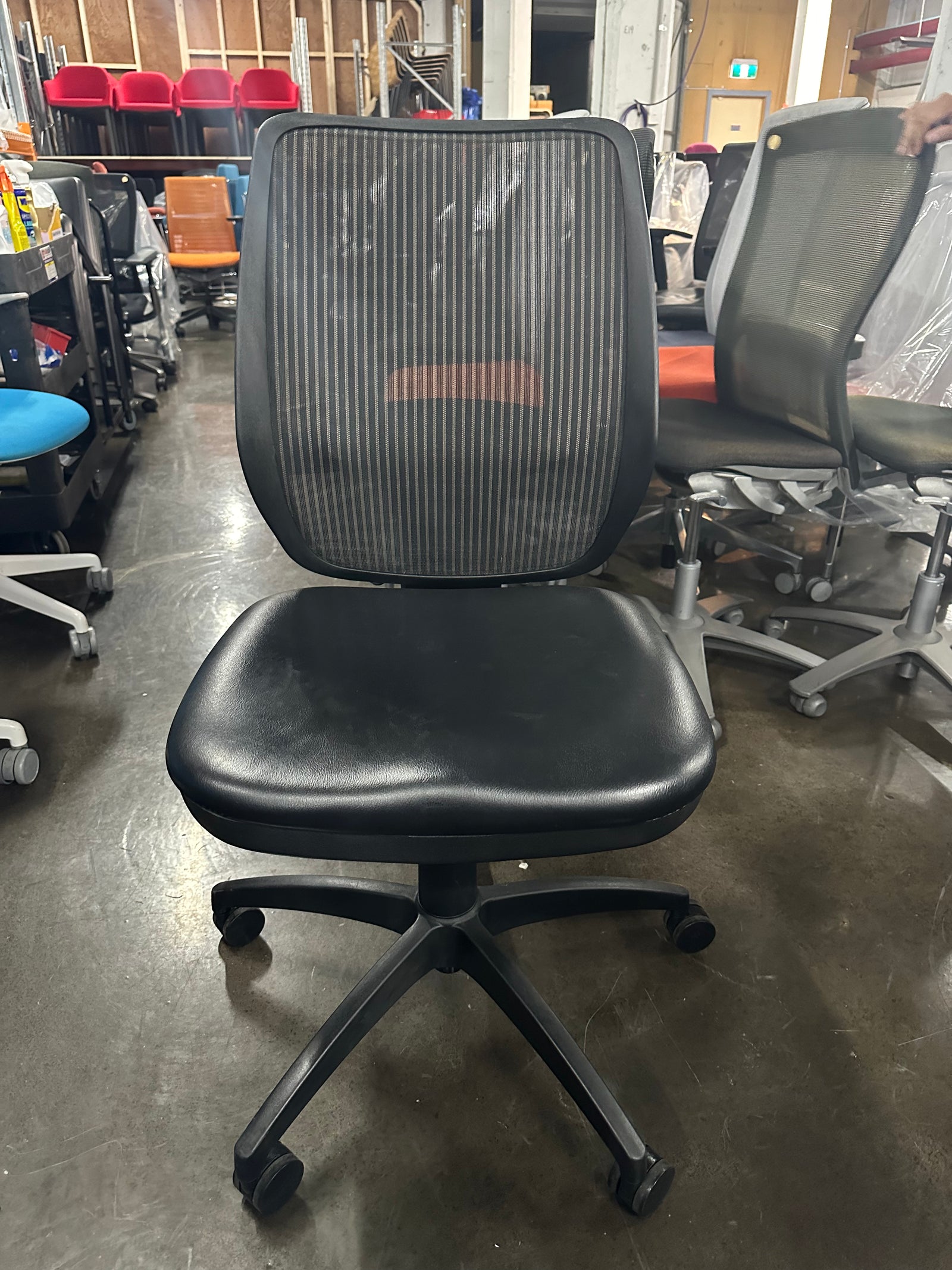 Ergonomic Office Chair Mesh Back Leather Seat with adjustments - The Chair Co.