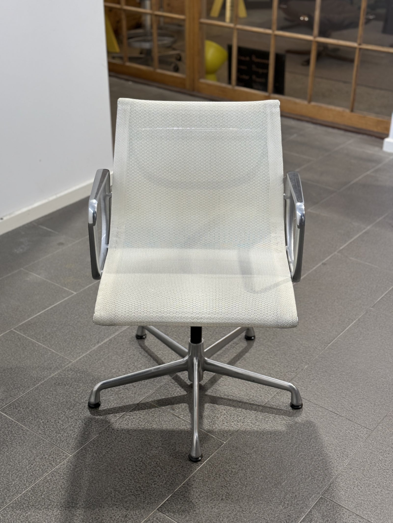 Original EAMES Aluminium Group Management Chairs by Herman Miller USA