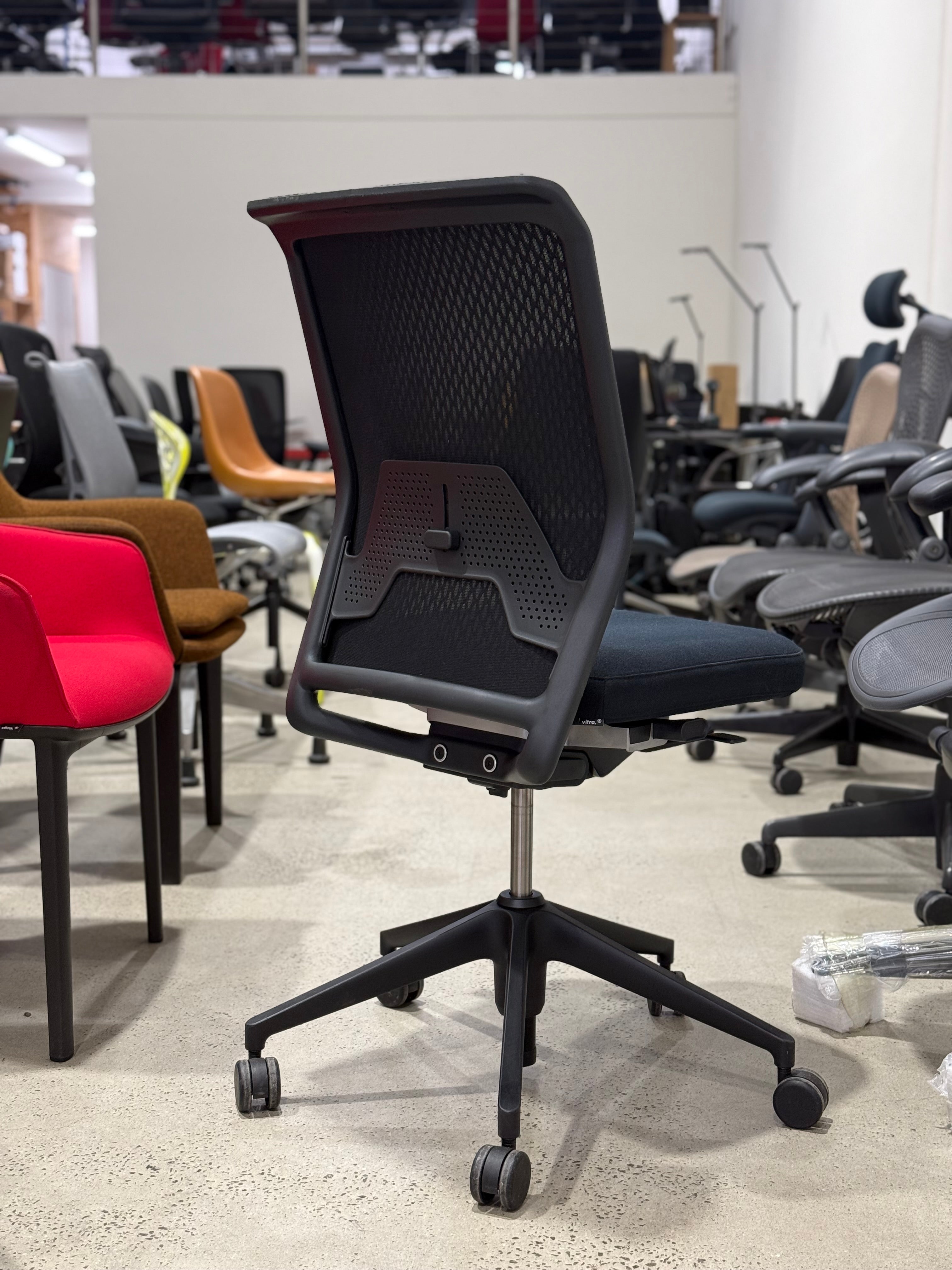 Vitra Chair Vitra Office Chair Vitra ID Mesh Vitra ID Chair Antonio Citterio Chair Designer Office Chair Premium Office Chair Ergonomic Office Chair Commercial Office Chair Architect Specified Furniture European Office Furniture Executive Office Chair Workspace Furniture Corporate Office Furniture Office Fitout Furniture Premium Task Chair Chairhub Melnourne Sydney Australia Wholesale New Preowned