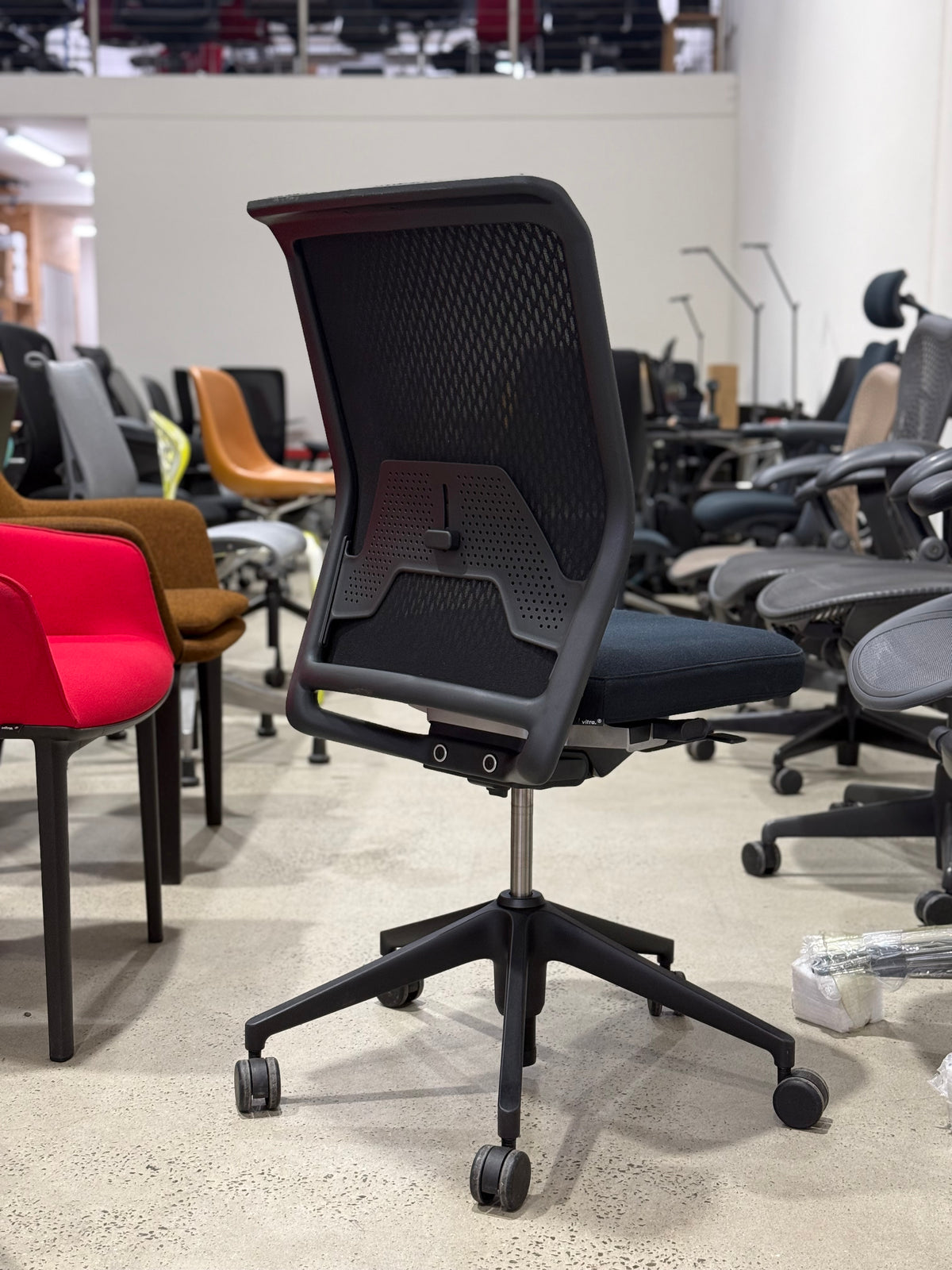 Vitra Chair Vitra Office Chair Vitra ID Mesh Vitra ID Chair Antonio Citterio Chair Designer Office Chair Premium Office Chair Ergonomic Office Chair Commercial Office Chair Architect Specified Furniture European Office Furniture Executive Office Chair Workspace Furniture Corporate Office Furniture Office Fitout Furniture Premium Task Chair Chairhub Melnourne Sydney Australia Wholesale New Preowned