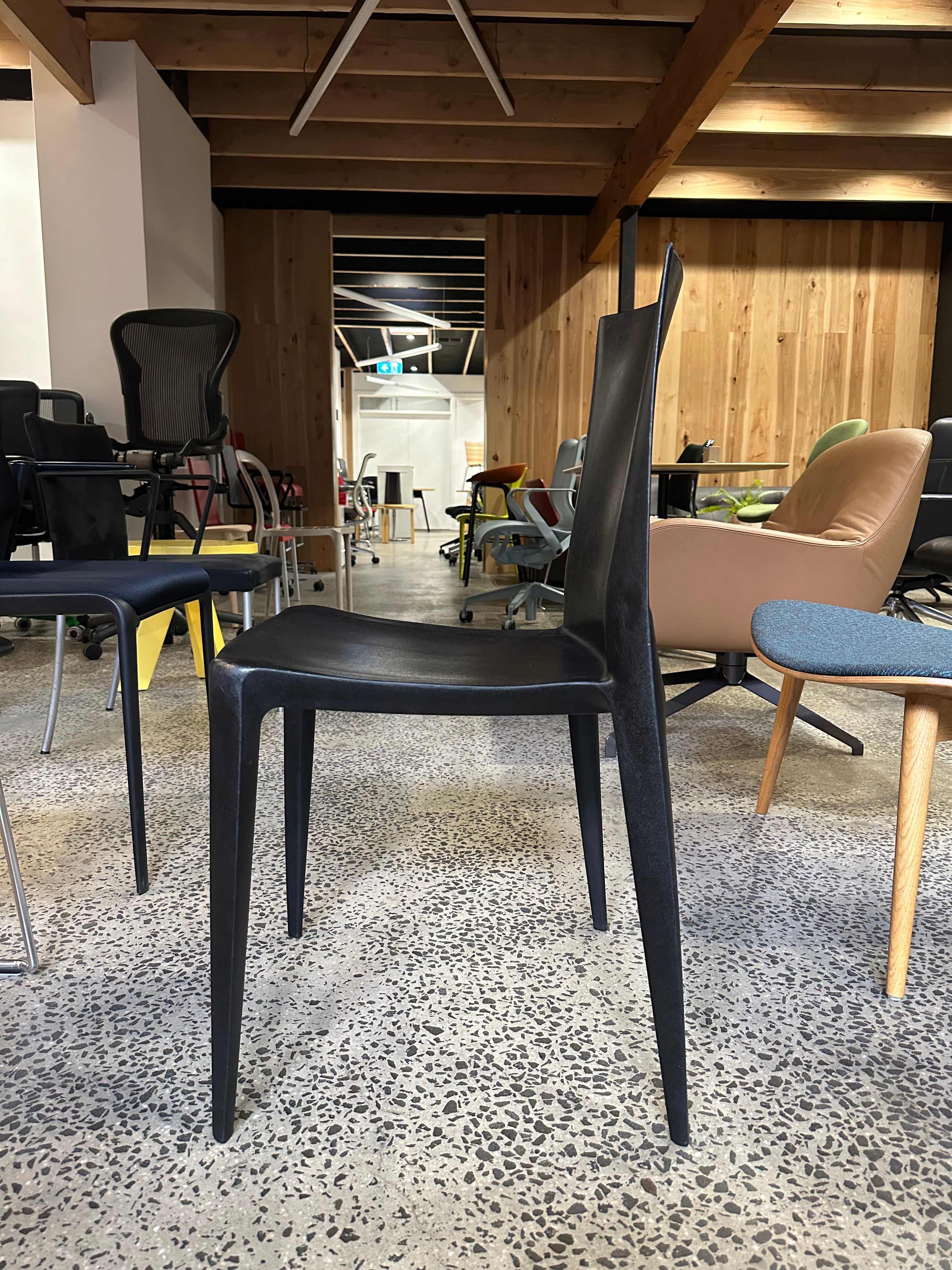 Cassina Heller Original Mario Bellini Chair Heller Made in Italy Authentic Bellini Chairs Chairhub North Melbourne Australia Genuine Luxury Premium Designer Furniture Office Furniture Outdoor Home Dining Meeting Classic MCM Retro Vintage Minotti Moroso Vitra Herman Miller Fritz Hansen Scandi Danish